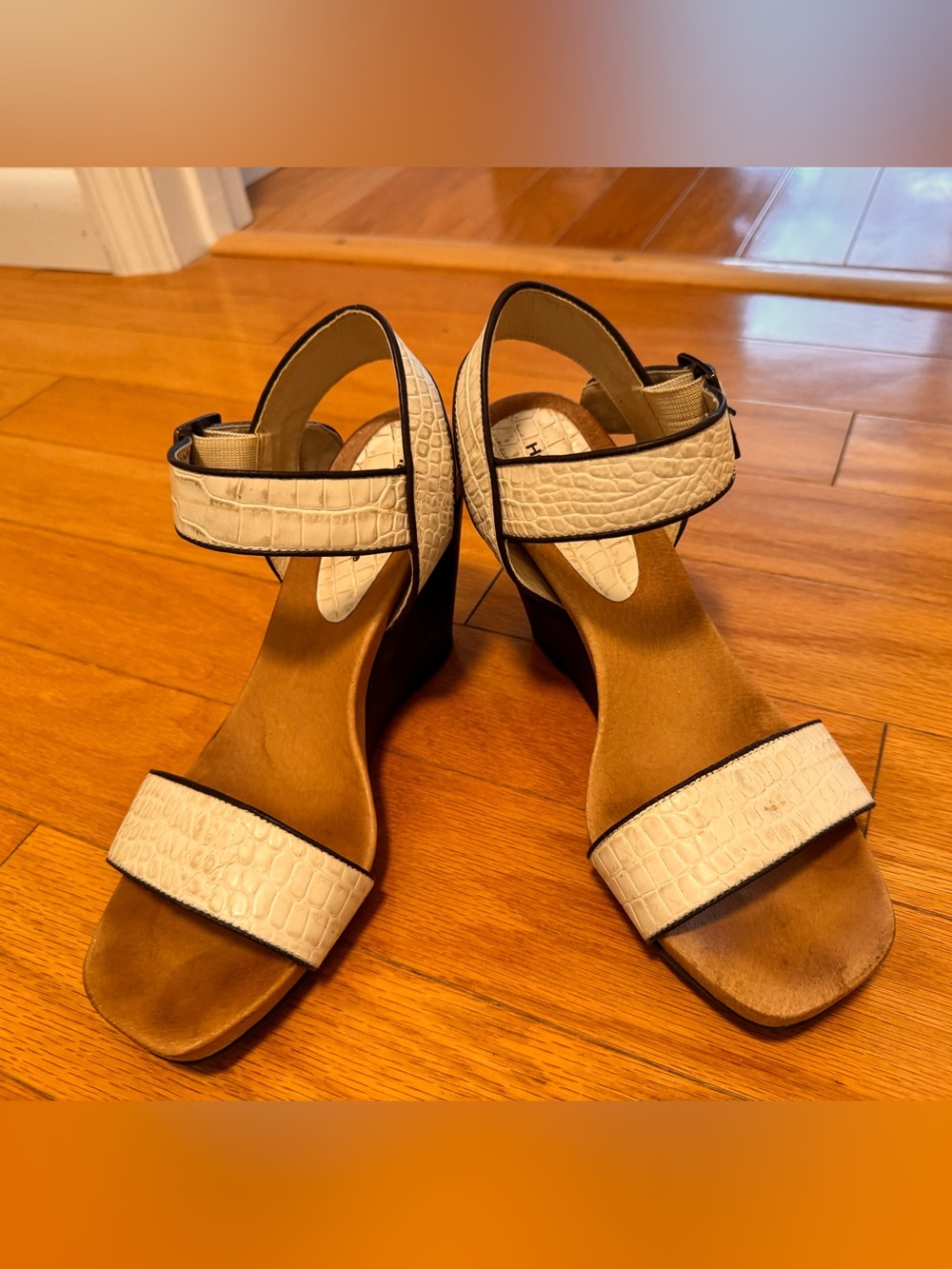 Women's White Croc-Embossed Ankle-Strap Wedge Sandals
